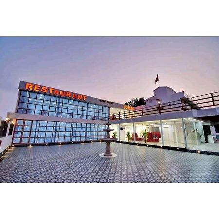 Gods County Hotels & Resorts Tarapith Esterno foto