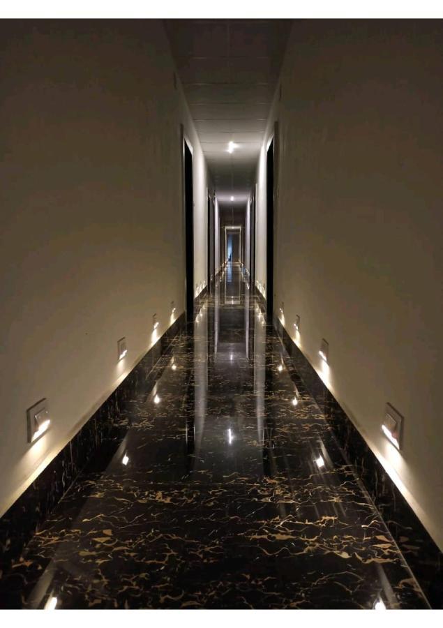 Gods County Hotels & Resorts Tarapith Esterno foto