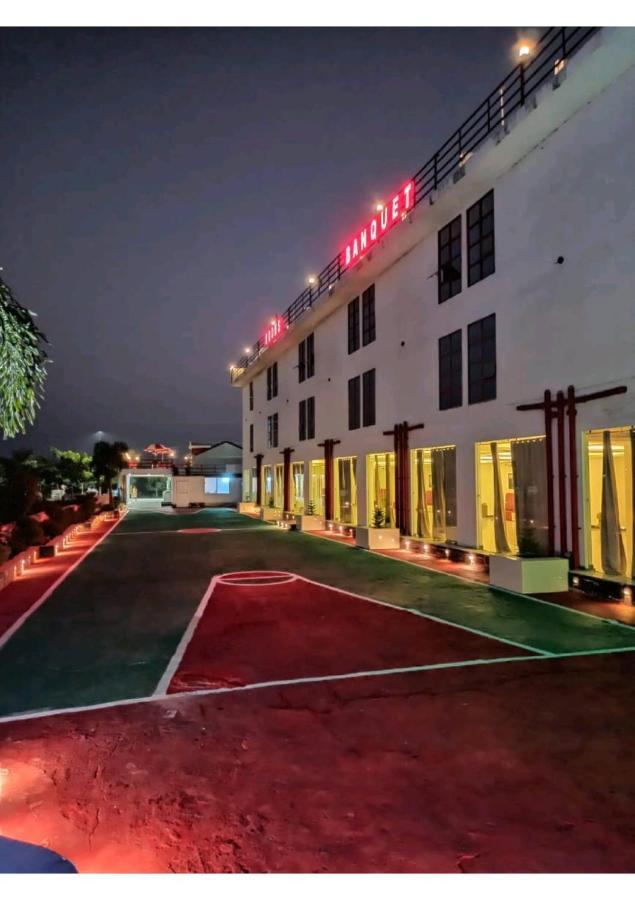 Gods County Hotels & Resorts Tarapith Esterno foto