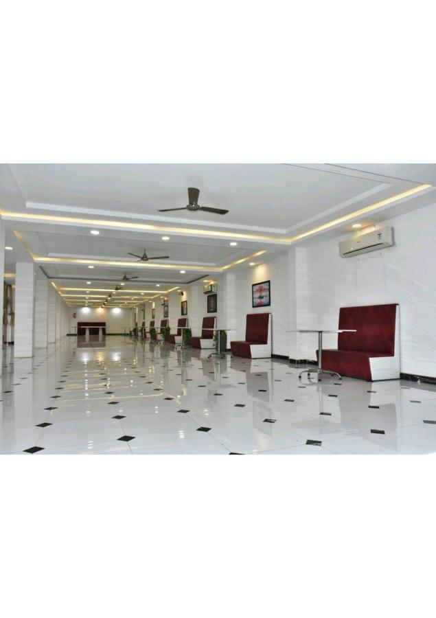 Gods County Hotels & Resorts Tarapith Esterno foto