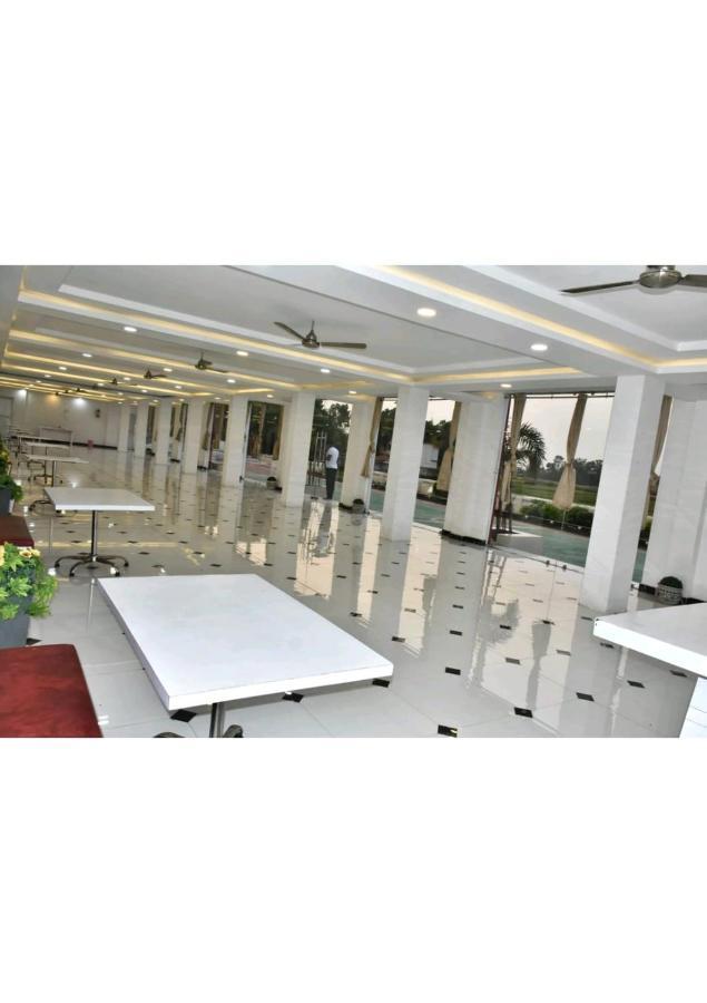 Gods County Hotels & Resorts Tarapith Esterno foto