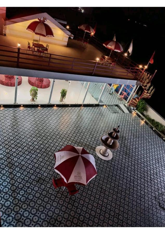 Gods County Hotels & Resorts Tarapith Esterno foto