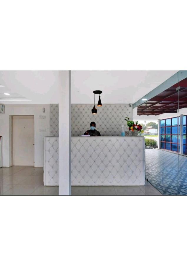 Gods County Hotels & Resorts Tarapith Esterno foto