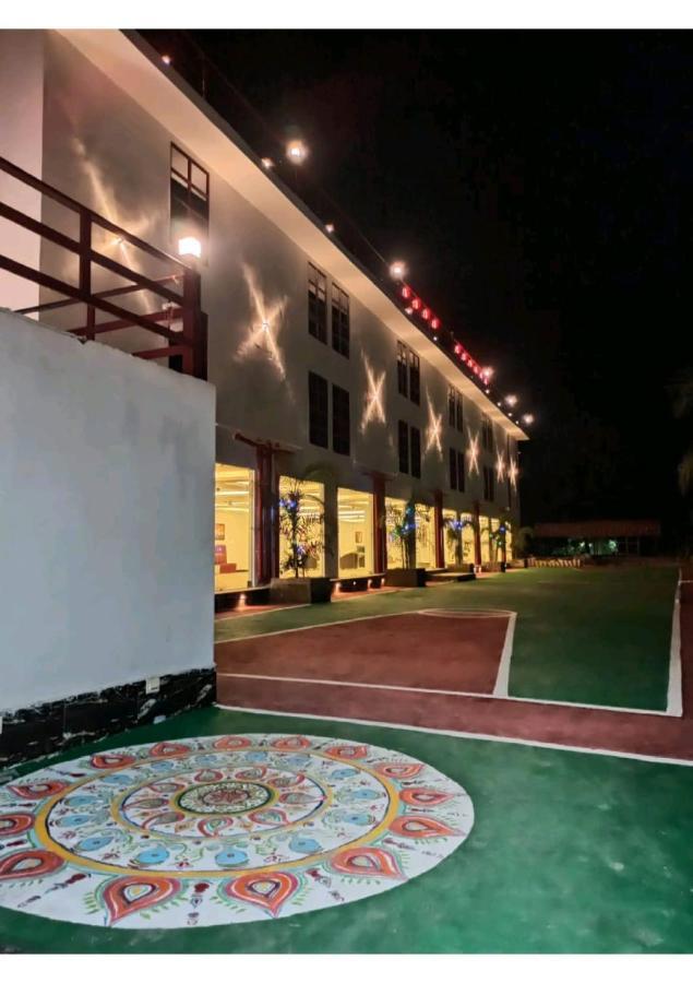 Gods County Hotels & Resorts Tarapith Esterno foto