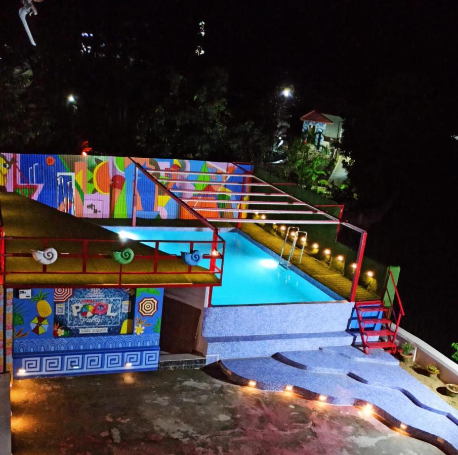Gods County Hotels & Resorts Tarapith Esterno foto